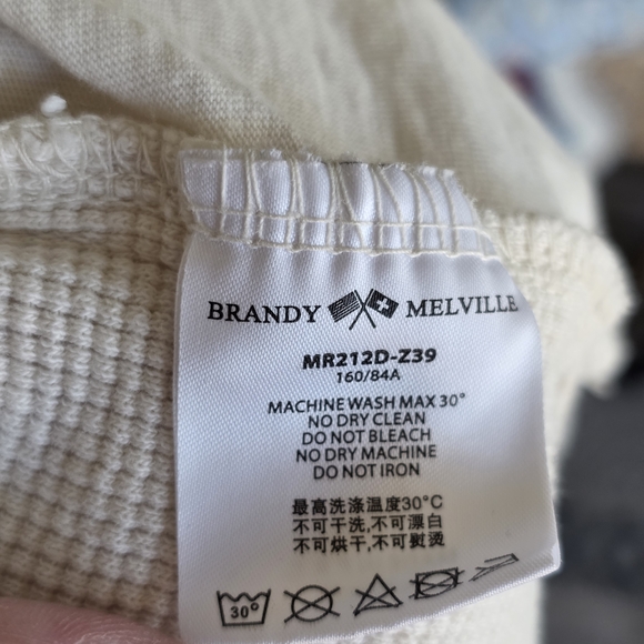Brandy Melville OS Waffle Cream Athletic Shorts Summer Beach Vibes - Picture 9 of 10